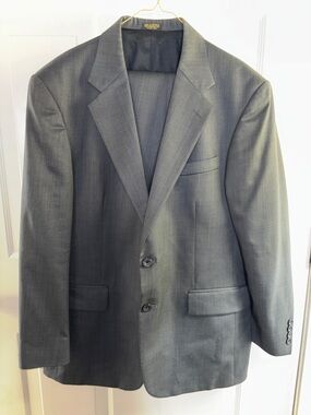 Oscar de la Renta Men's Gray Two-Button Suit